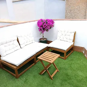 https://apartamentos-larios.1costadelsol.com