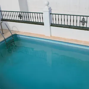 easy-nerja-apartments.es-andalucia.com/